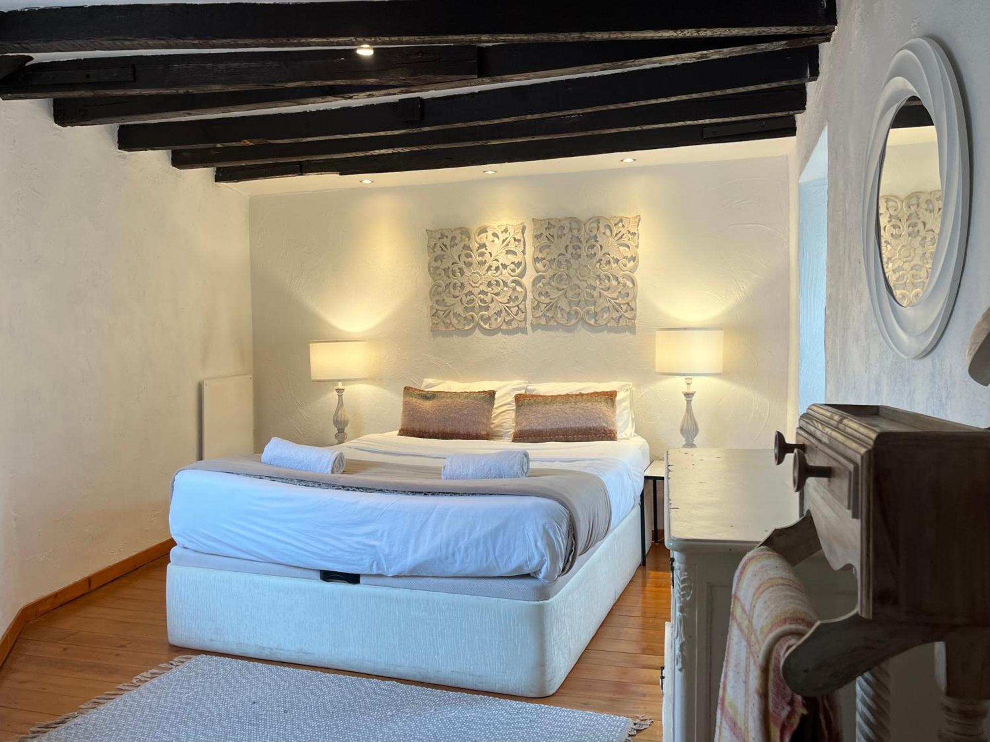 Very Charming Overlooking S Jorge Castel Lisbona